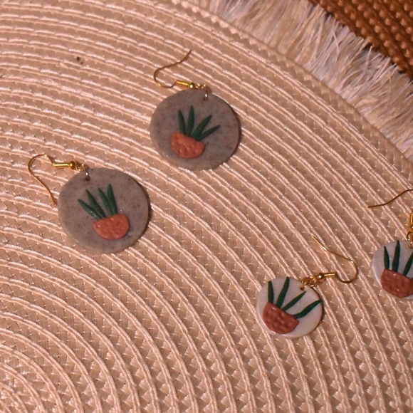 Potted Plant Speckle Handmade Polymer Clay Earrings - Picture 4 of 4